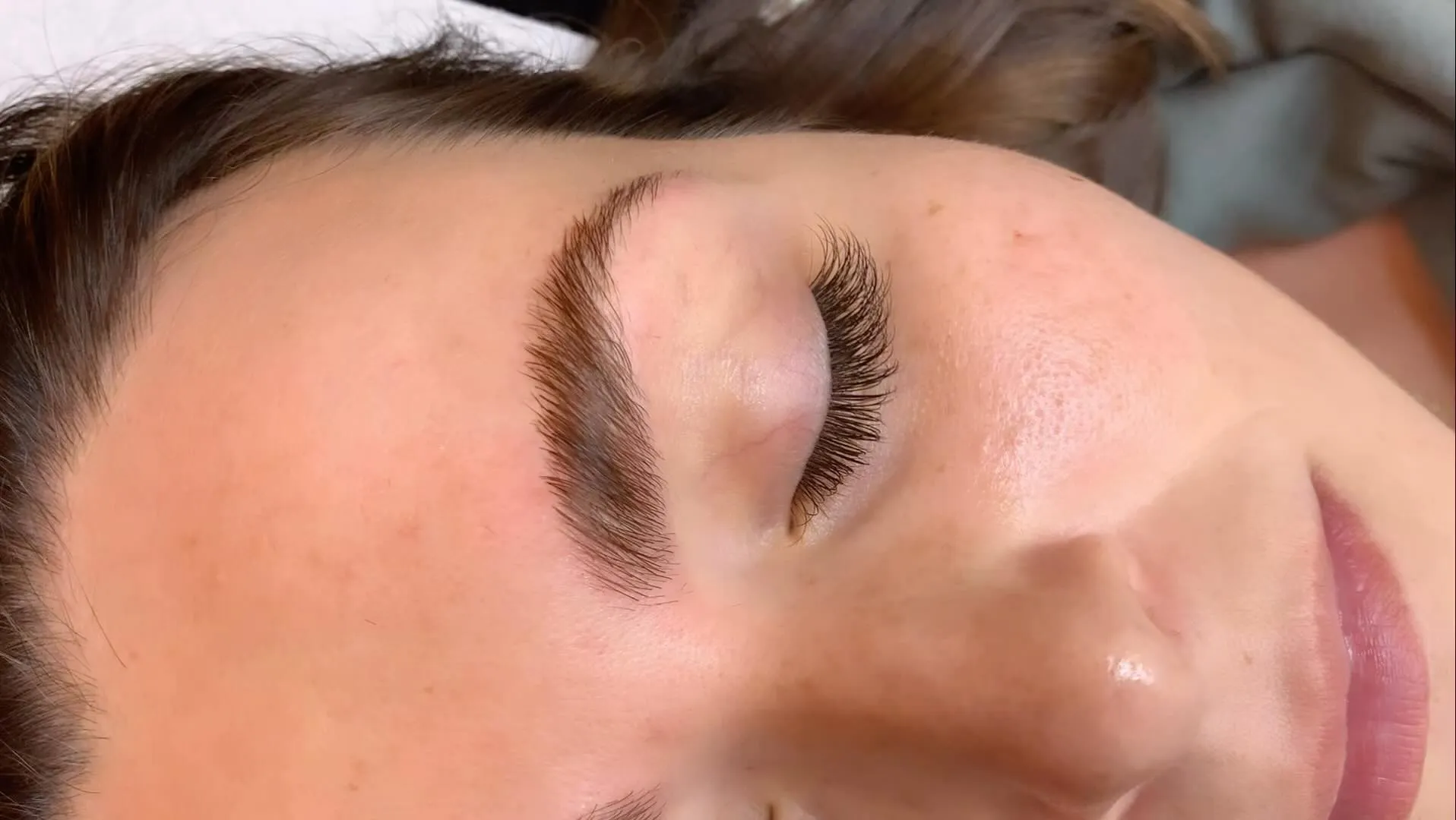 Brow lamination with lash lift close-up